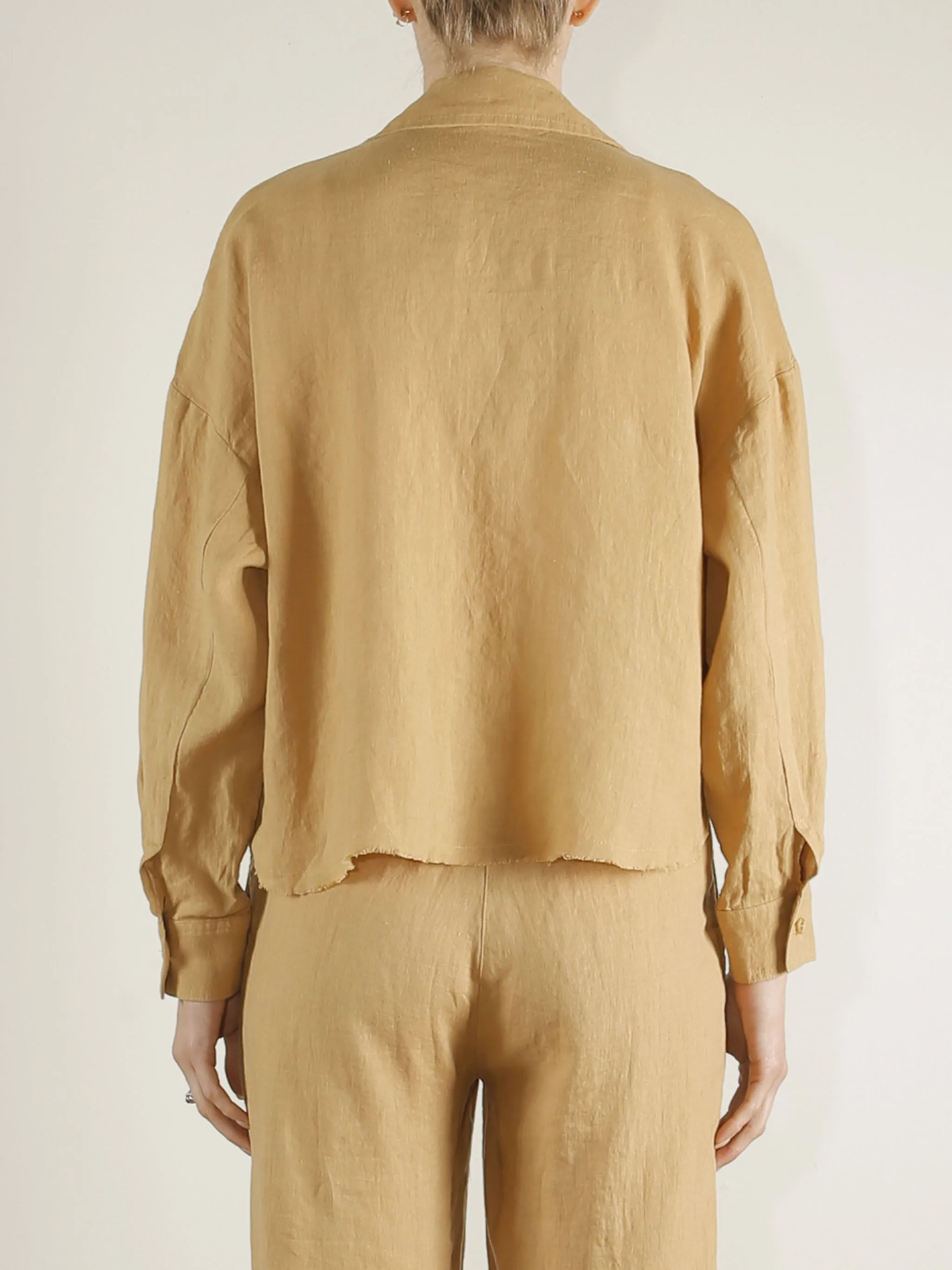 Esme Crop Shirt in French Linen - Wheat