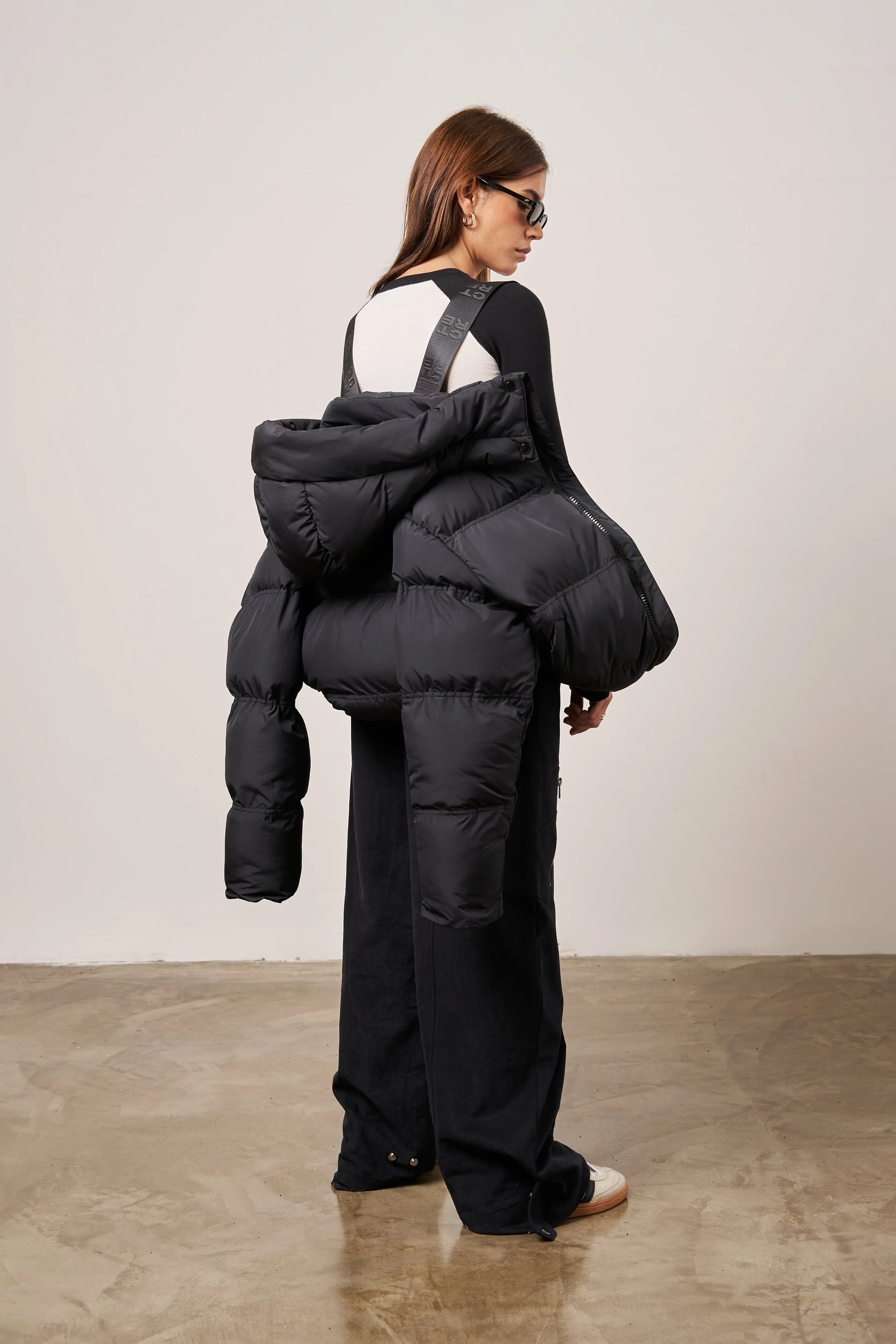 ESSENTIAL MATTE PUFFER - BLACK