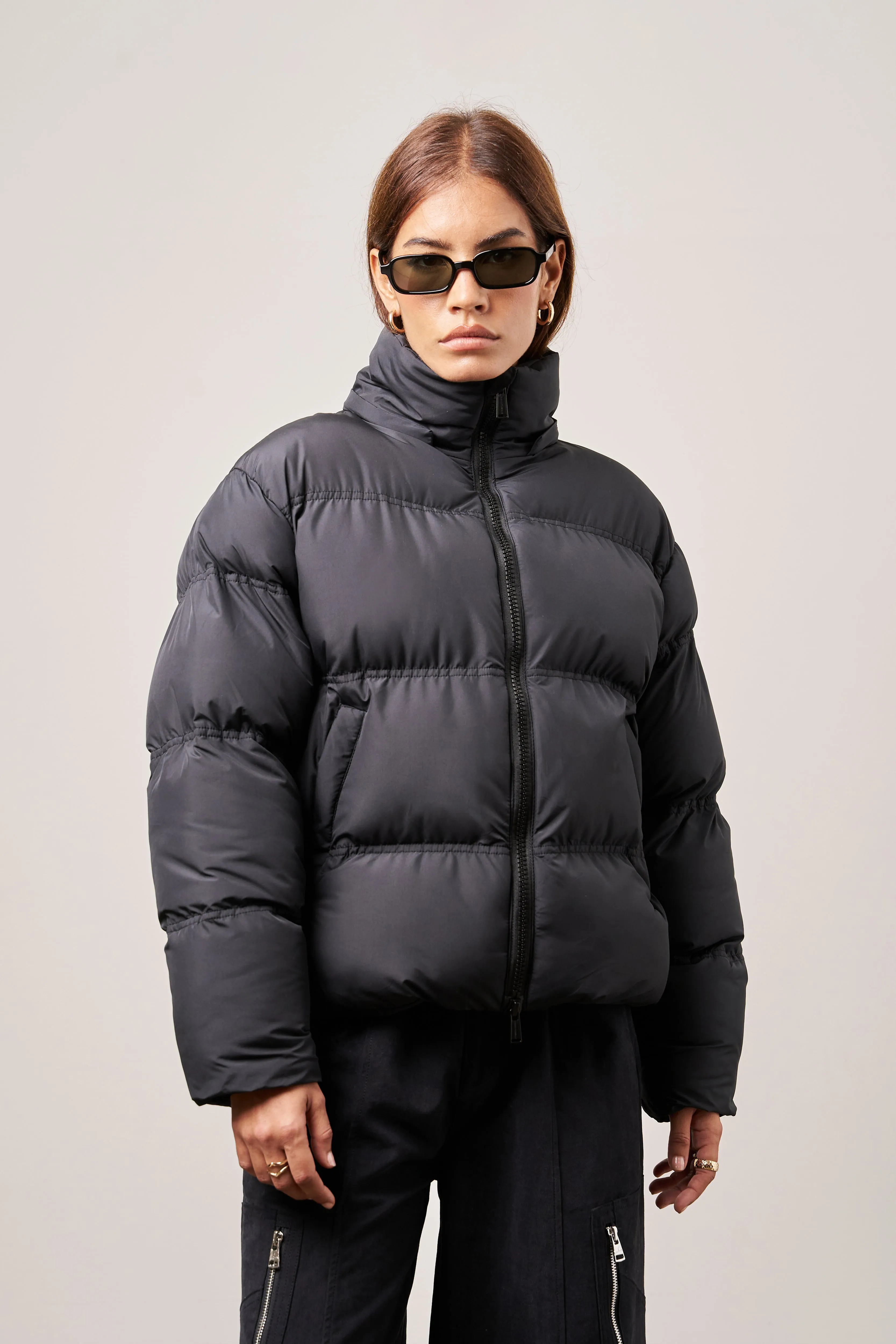 ESSENTIAL MATTE PUFFER - BLACK