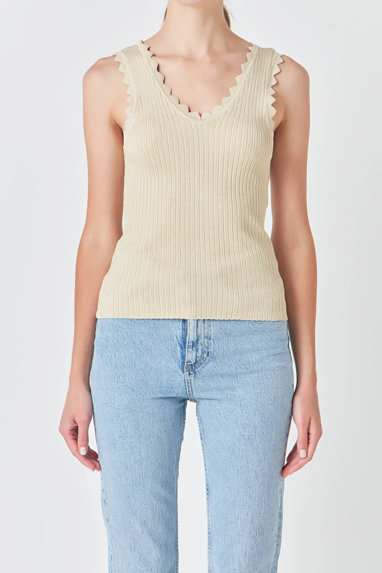 Scallop Detail Sleeveless Top