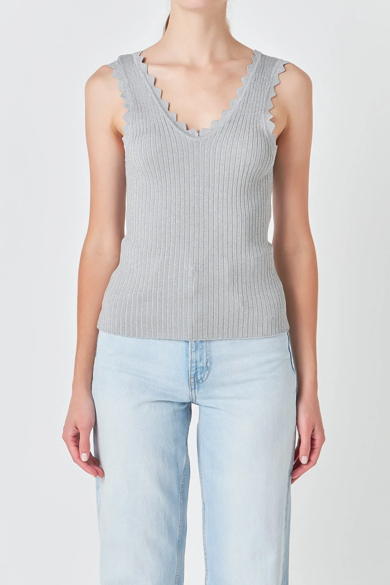 Scallop Detail Sleeveless Top